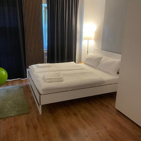 Koeln Wohnung 4 Min Naehe Von Hbf Und Dom Mit Garten ,Balkon & Office Exterior photo