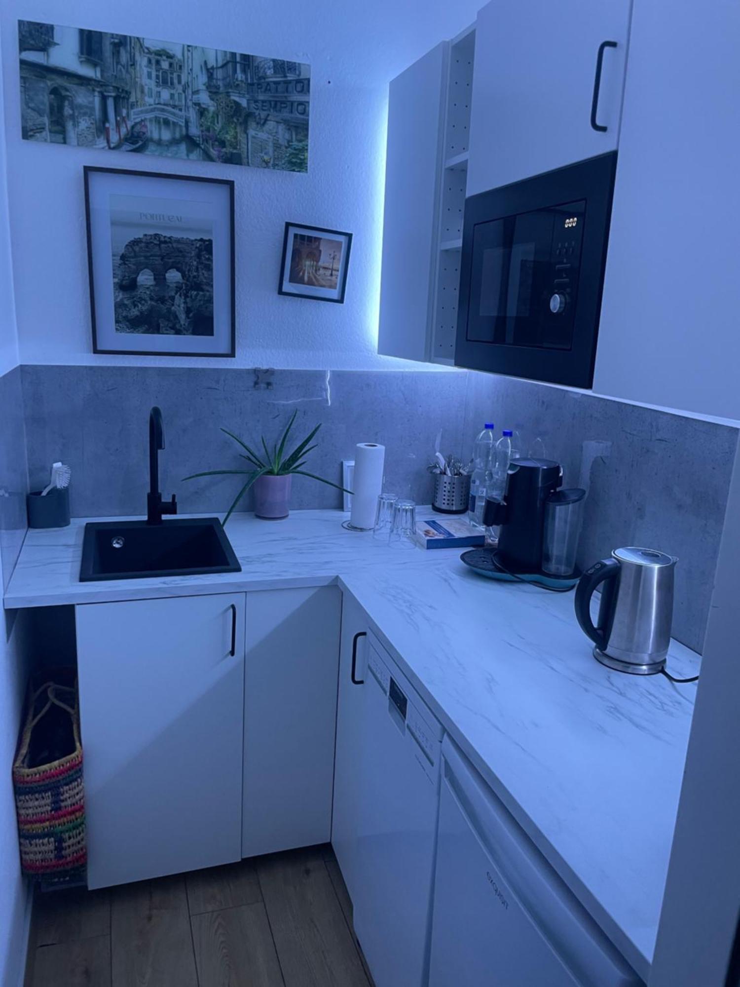 Koeln Wohnung 4 Min Naehe Von Hbf Und Dom Mit Garten ,Balkon & Office Exterior photo